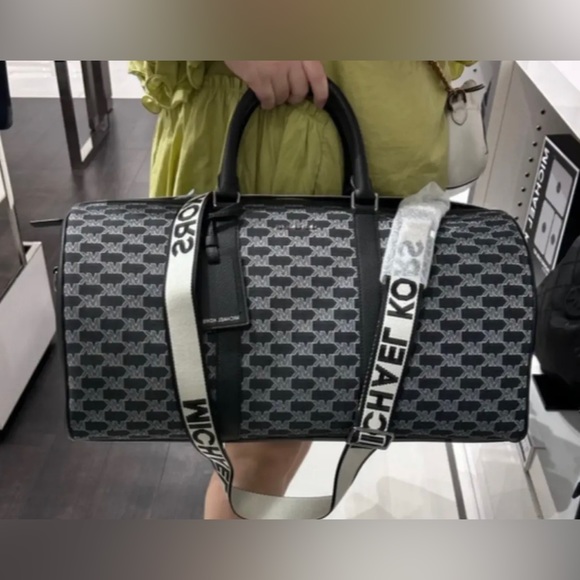 Michael Kors Cooper Duffle Weekender Bag - Black Multi NWT - Picture 2 of 10